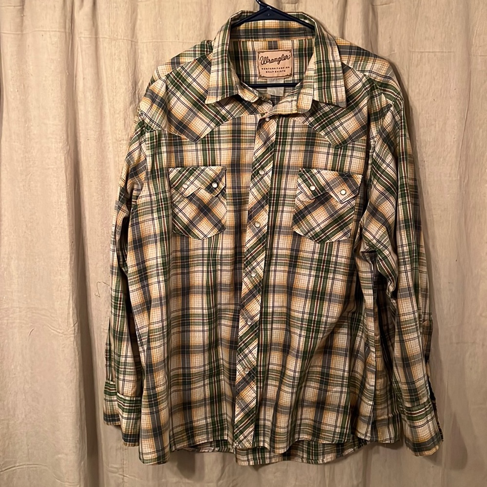 Wrangler pearl snap shirt